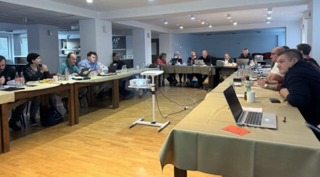 Obrázok k Jozef Bošanský vystrieľal svetový rekord v halovej zostave na 25 metrov!